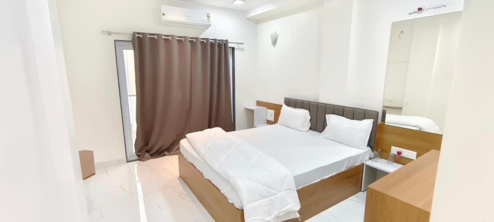 Hotel Mayur Residency Ellora Exteriör bild